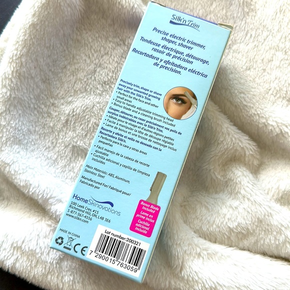 Eyebrow trimmer - Picture 2 of 3